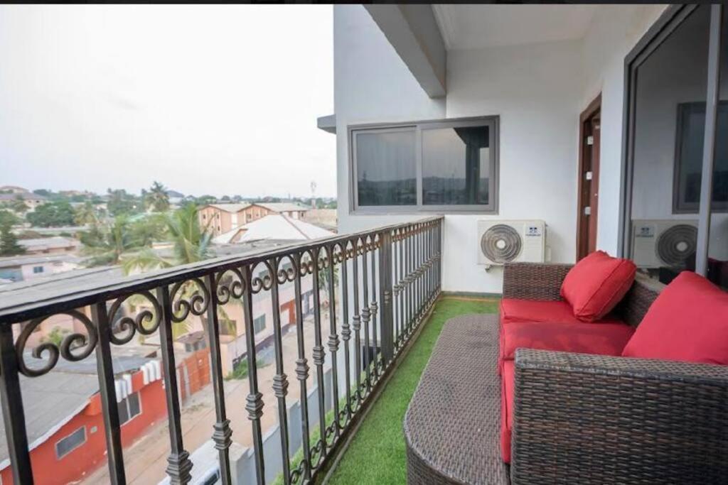 Cozy Penthouse ,Accra Ghana Owuraman ภายนอก รูปภาพ